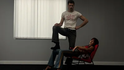 KADNAY влаштував сексуальну пожежу в новому кліпі "МаХат МаХат"