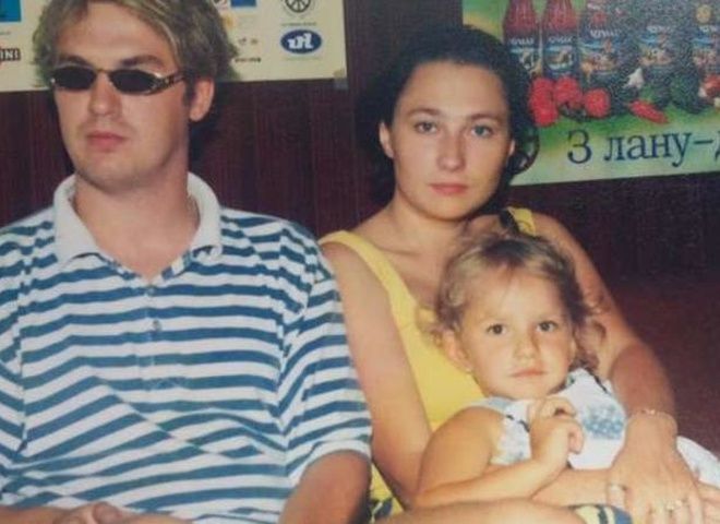 Олена Мозгова та Олександр Пономарьов у минулому, коли були разом, із донькою Євгенією - фото 766826