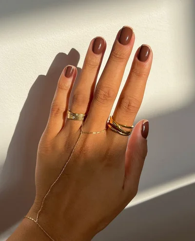 Каштанові нігті - фото 767387