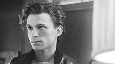 Скорая забрала Тома Холланда в больницу со съемок "Человека-паука", проект остановили: что случилось