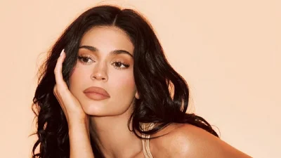 Кайли Дженнер показала сексуальные изгибы на фоне подозрений о разрыве с Тимоти Шаламе