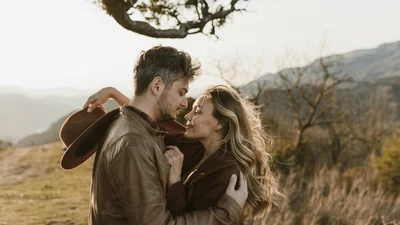 Их жизнь кардинально изменится: этим трем знакам зодиака октябрь принесет огромные изменения в отношениях