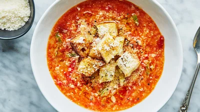 Найпростіший суп з помідорами – готується сам, а ти відпочиваєш