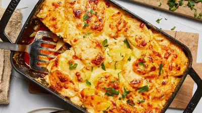 Эта картофельная запеканка с мясом на вкус лучше, чем в ресторане