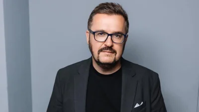 Красунчик Пономарьов показав, як виглядав 25 років тому, і провів експеримент на дорозі – архівне фото