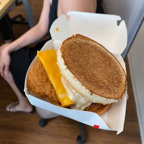 Найкумедніші фейли McDonald’s, після перегляду яких тобі прийдеться шукати новий улюблений фастфуд - фото 772907