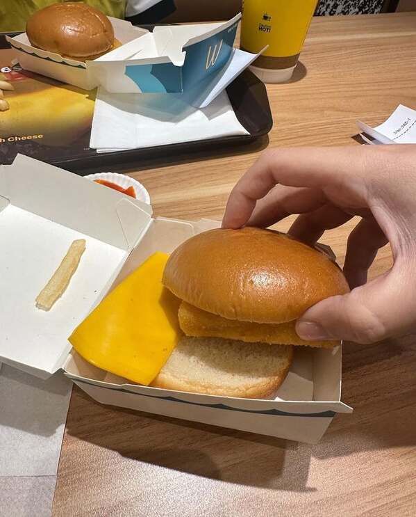 Найкумедніші фейли McDonald’s, після перегляду яких тобі прийдеться шукати новий улюблений фастфуд - фото 772914