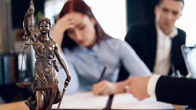 День юриста 2025: лучшие поздравления и открытки с уважением: поздравления и открытки с уважением