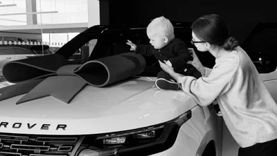 Володимир Остапчук подарував дружині машину з салону за 95 тисяч доларів – фото