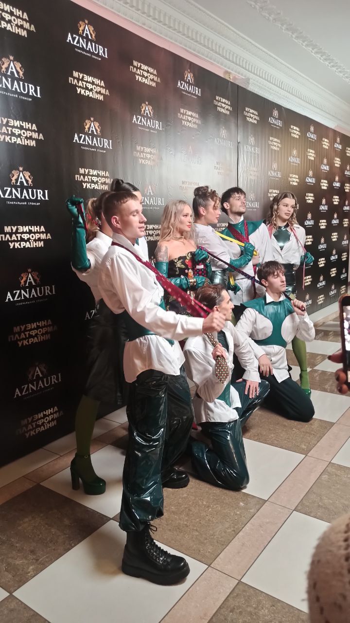 Новый дуэт, новые песни и фантастические выступления: в Киеве состоялся концерт, который собрал более 20 звездных артистов - 773457 Новый дуэт, новые песни и фантастические выступления: в Киеве состоялся концерт, который собрал более 20 звездных артистов - фото 773457