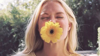 Бомбейские поздравления с Днем девочек 2025: мотивационные открытки и короткие смс-поздравления для каждой красавицы