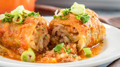 Класичні голубці, як у бабусі – ніжні, соковиті й тануть у роті