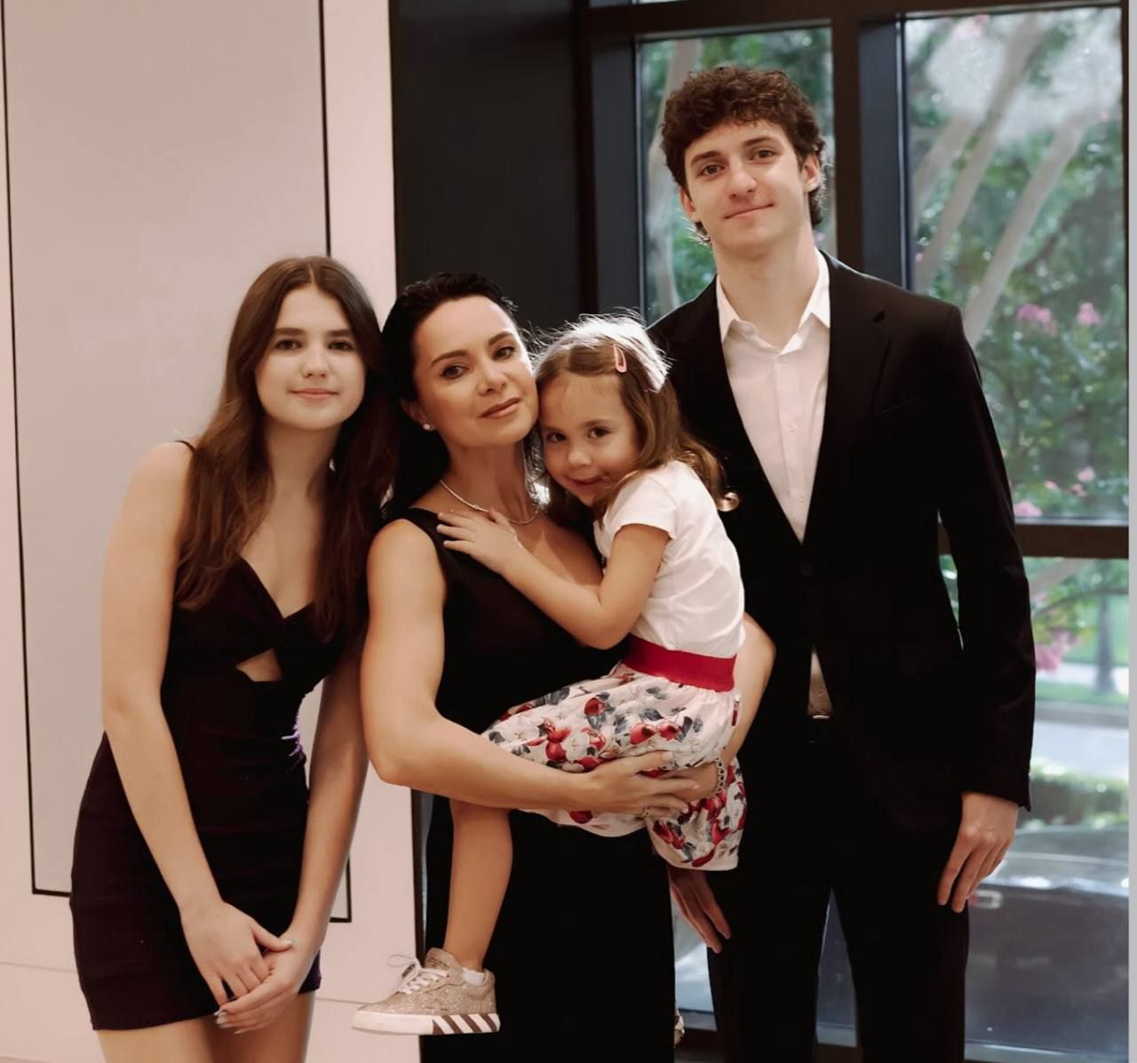 Подкопаєва з родиною - 775222 Подкопаєва з родиною - фото 775222