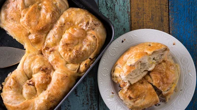 Пухкий і ніжний завиванець з картоплею – смак, перед яким неможливо встояти