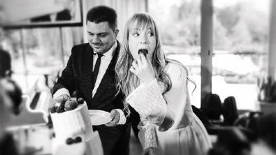 "Офіційно 9 років": Світлана Тарабарова в річницю шлюбу розчулила кадрами з весілля