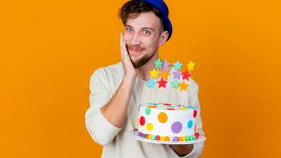 Оригінальні привітання з іменинами Артема та яскраві картинки