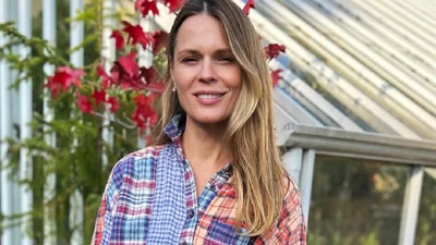 Оля Фреймут показала, яку сорочку в клітинку захочуть носити всі цієї осені