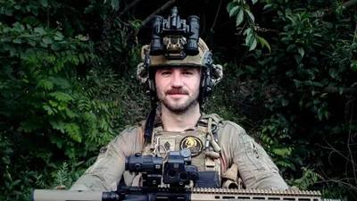 Військовий Валерій Маркус одружився на рудоволосій красуні - і ось перше фото з весілля