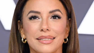 Ева Лонгория ослепила красотой: малышка вышла в люди с ног до головы в блестках