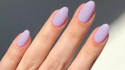 Лавандовий манікюр: осінній тренд, що ідеально замінить нюд