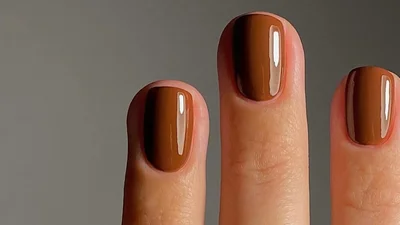 Три кольори нігтів, які всі просять у салонах цієї осені