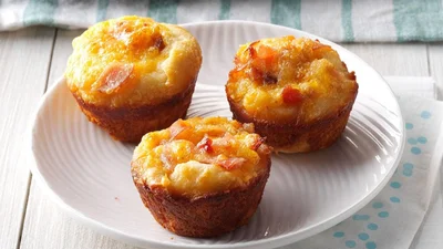 Закускові кекси з шинкою – найпростіша ідея, коли не знаєш, що приготувати