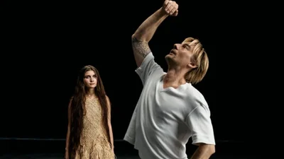 Алан Бадоев снял "молитву земле" для Jerry Heil: первая совместная работа художников стала прологом к будущему шоу "ДЖЕРЕЛО"