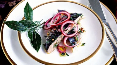 Готовь скумбрию в маринаде вкуснее, чем в магазине