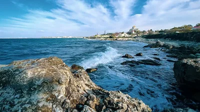 Международный День Черного моря 2025: от веселых открыток до жутких фактов