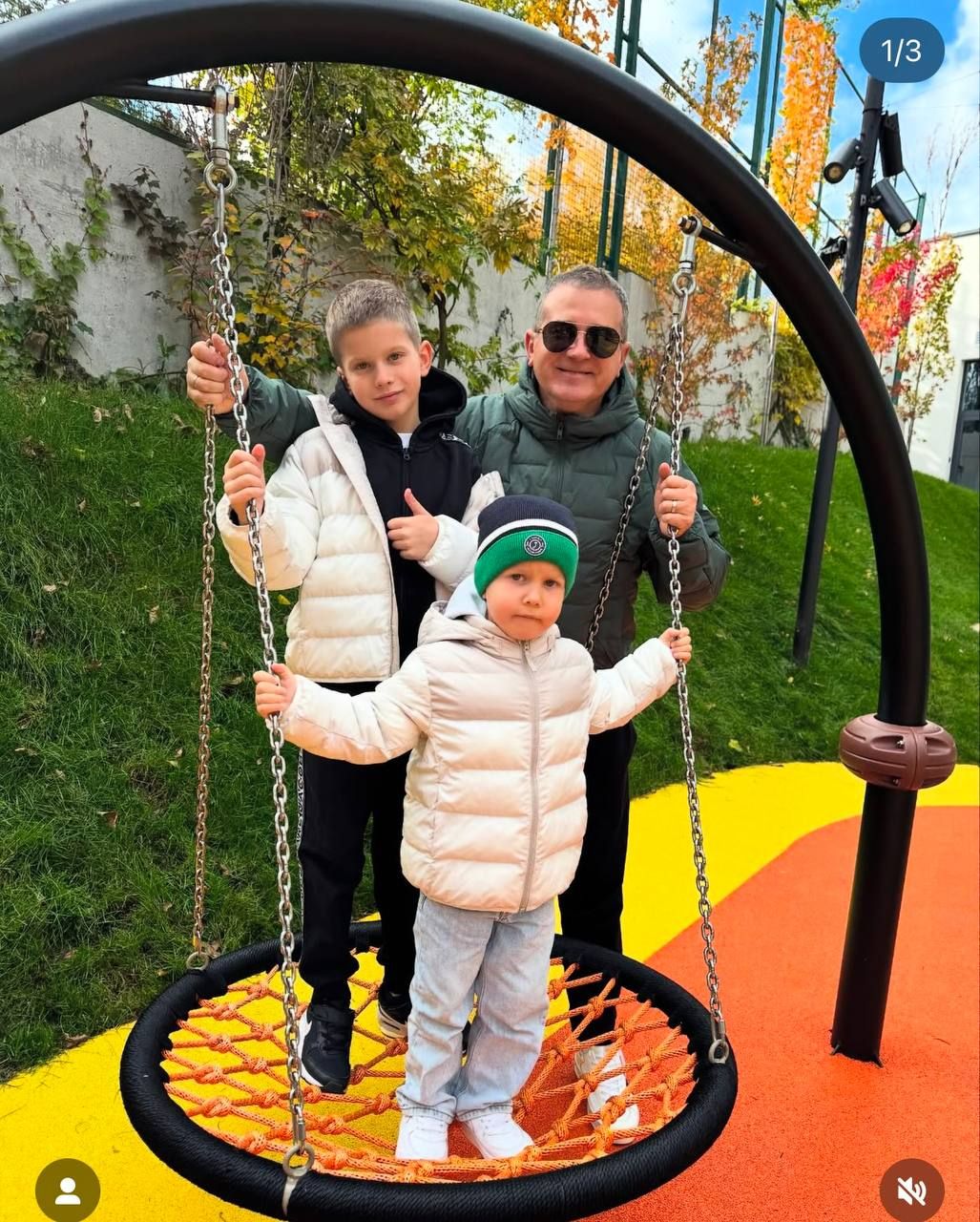 Юрій Горбунов та його діти - 782040 Юрій Горбунов та його діти - фото 782040