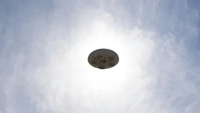 Зеленый свет под водой: в США сообщили о тысячах загадочных подводных объектов, похожих на НЛО