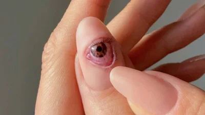 Маникюр на Хэллоуин: 5 дизайнов, которые сочетают стиль и жуткость