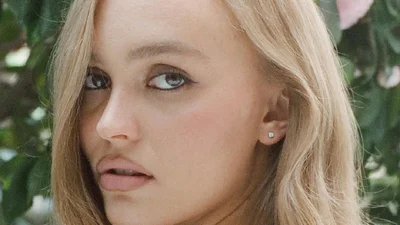 Макияж в стиле "музы монстра": главное бьюти-настроение осени 2025