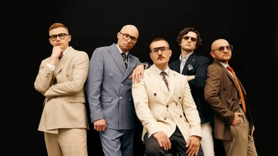 Latexfauna представляет игривый трек "SHOVKOVYTSYA" – миф в новом звучании и настроение 70-х