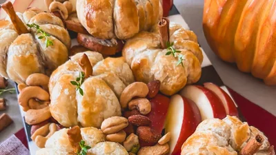 Мінігарбузики з листкового тіста із сиром – наймиліша осіння закуска