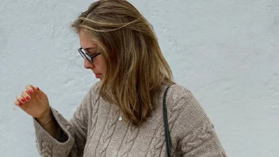 Самые модные свитера осени и зимы 2025: фасоны, которые подходят к любому образу