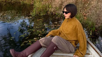 Цієї осені стильні крихітки заправляють широкі штани у чоботи - і це неймовірно розкішне поєднання