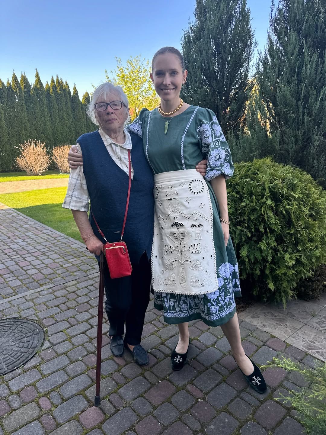 Катерина Осадча показала свою 90-річну бабусю-красуню - 785664 Катерина Осадча показала свою 90-річну бабусю-красуню - фото 785664