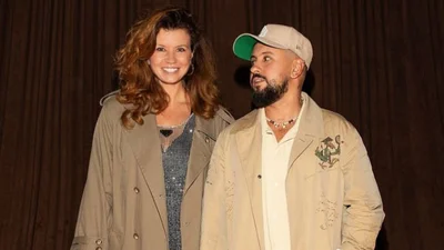 Жена Монатика показала, как старшие сыновья помогают ей с младшим