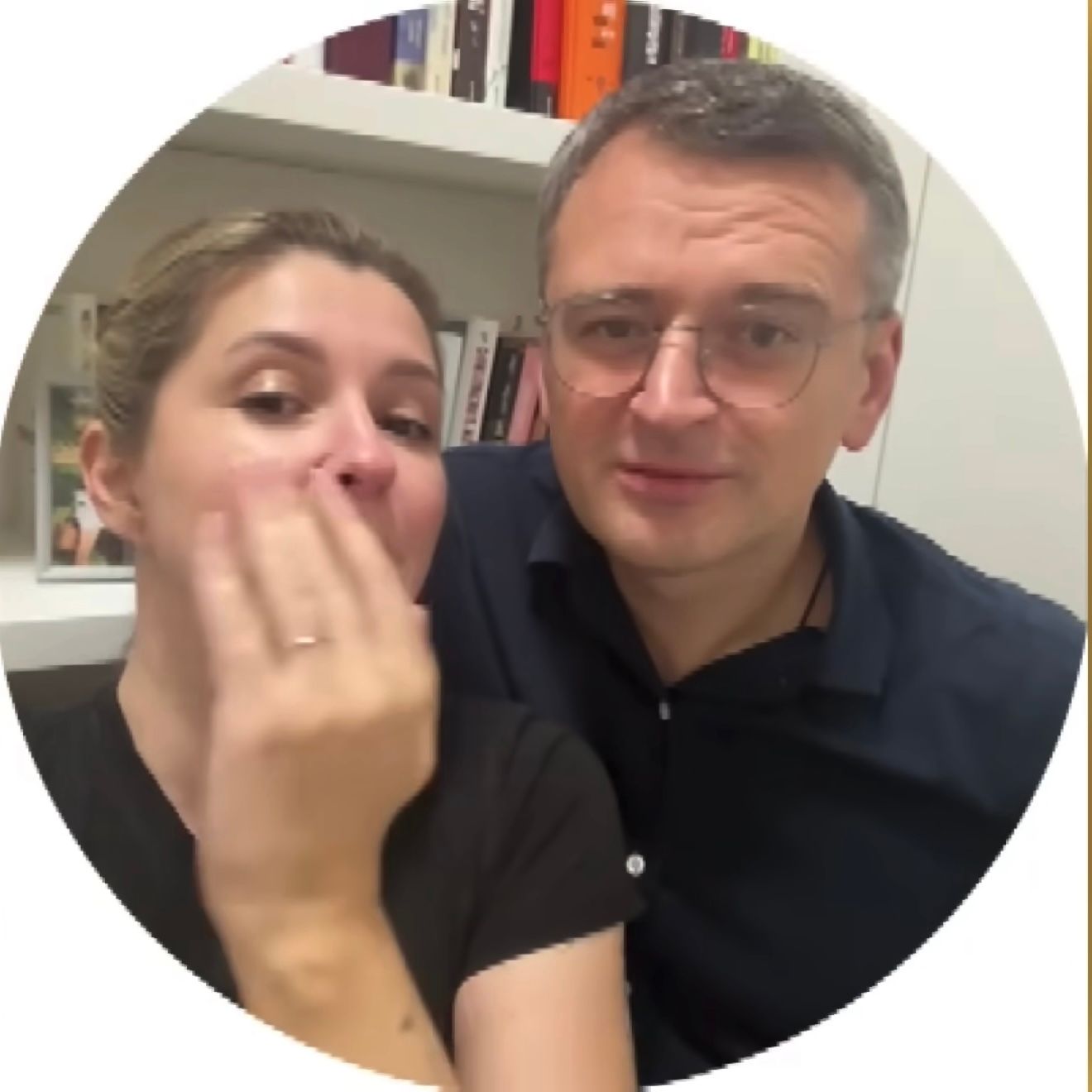 Наречена Дмитра Кулеби засвітила каблучку після освідчення - фото 787531