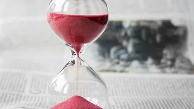 Почему с возрастом кажется, что время проходит быстрее: ученые нашли ответ