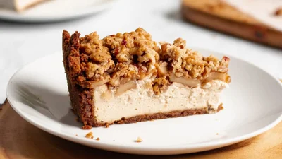 Идеальный домашний пирог: рассыпчатая королевская ватрушка без хлопот