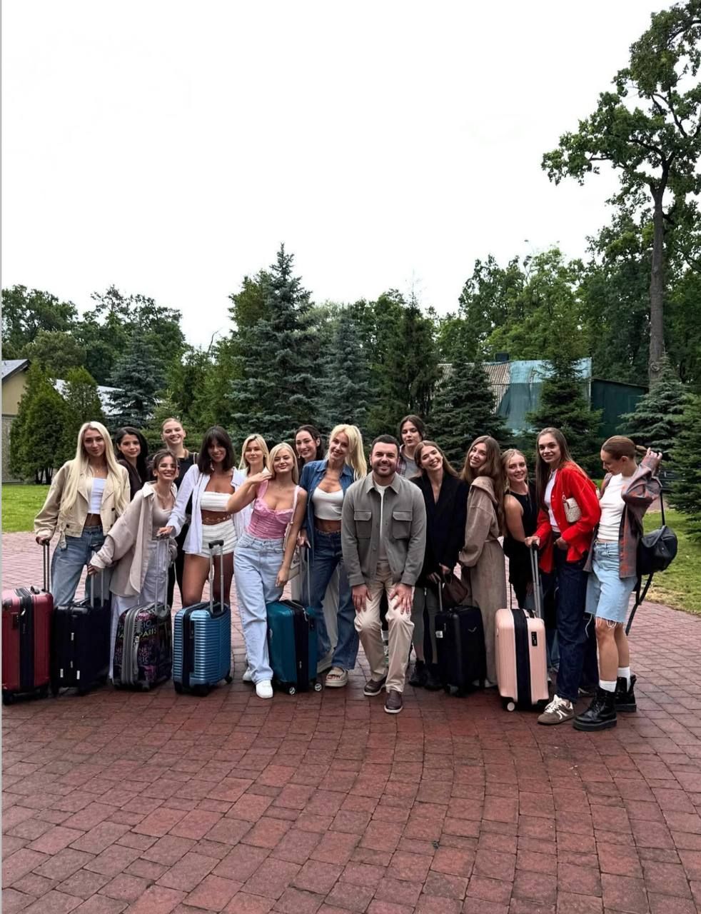 Заезд в дом девушек - фото 788343