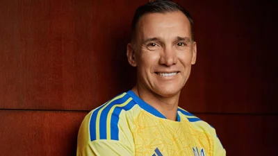 В сети появились редкие фото среднего сына Андрея Шевченко - как выглядит потомок звезды футбола, который продолжил дело отца