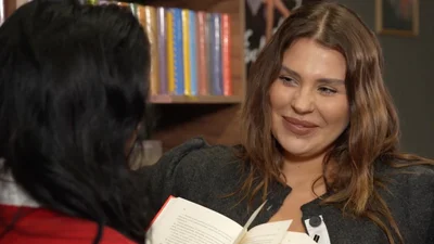 Саша Заріцька пригадала, як у дитинстві всі гроші "спускала" на книги