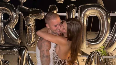 Хейли Бибер призналась, что живет с Джастином "одним днем"