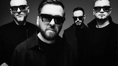 Автобус "Без обмежень" потрапив у ДТП в Дніпрі: відео та всі деталі