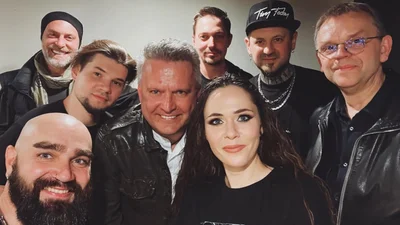 "До встречи в суде": экспиарщик The Hardkiss показал угрозы от Саниной и пообещал слить компроматы на группу