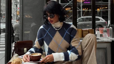 Трикотаж із ромбами знову в моді – дивись 3 образи, які хочеться повторити