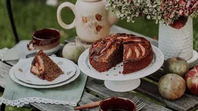 Какао-кекс с яблоками, который разлетается за 5 минут